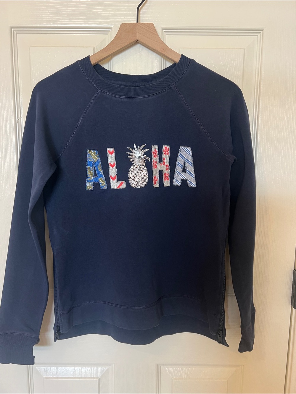 Tommy Bahama ALOHA Appliqué Pullover Sweatshirt Patriotic Embellished Crewneck - Picture 2 of 14